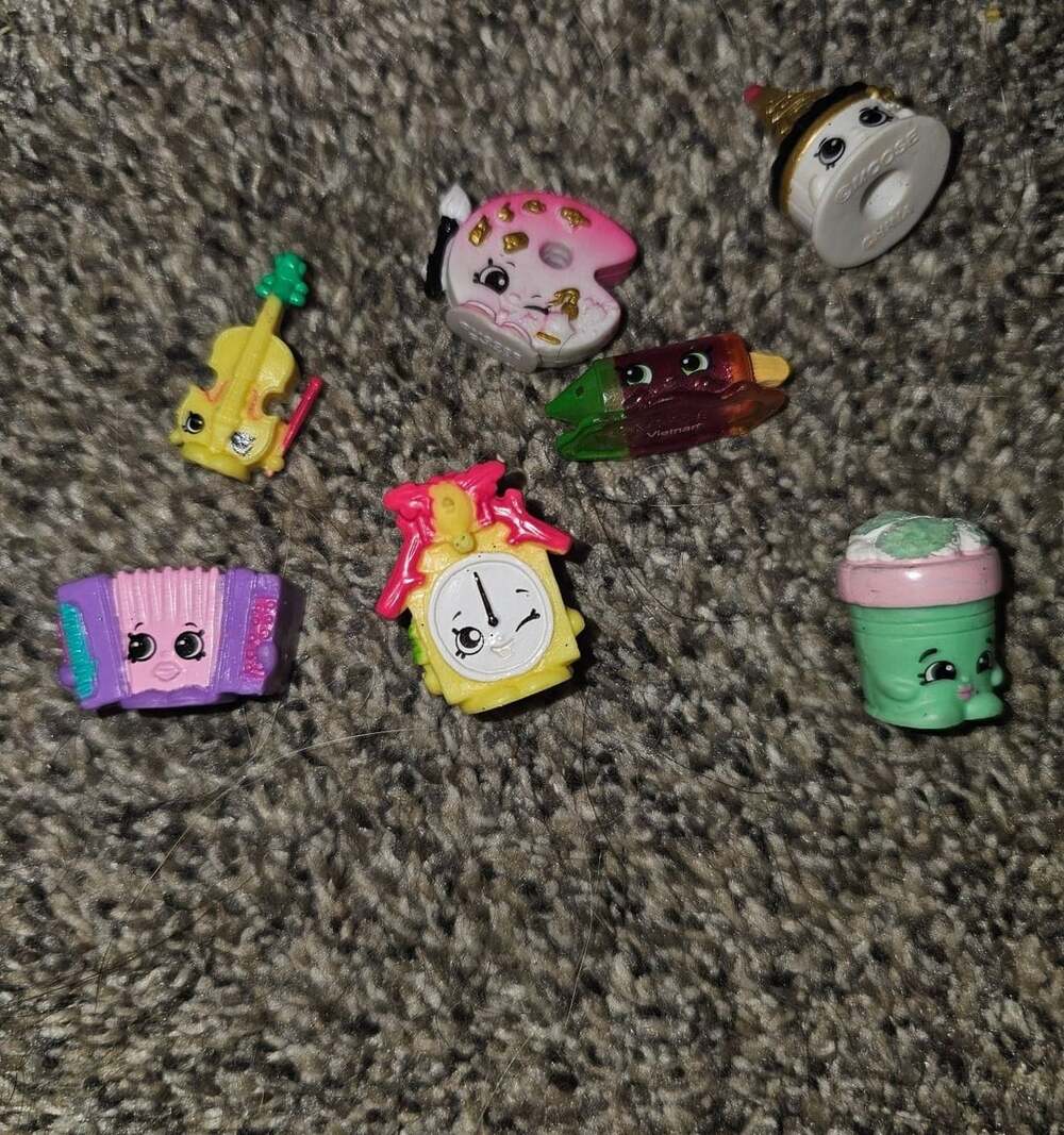 Shopkins Lot Of 7 Assorted Miniature Figures